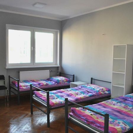 Hostel Pod Topolami เจโลนากูรา ภายนอก รูปภาพ