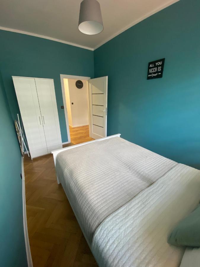 Hostel Pod Topolami เจโลนากูรา ภายนอก รูปภาพ