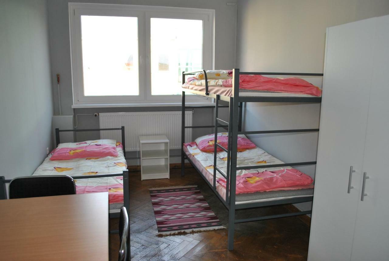 Hostel Pod Topolami เจโลนากูรา ภายนอก รูปภาพ