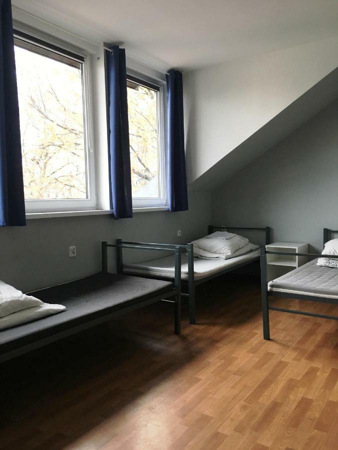 Hostel Pod Topolami เจโลนากูรา ภายนอก รูปภาพ